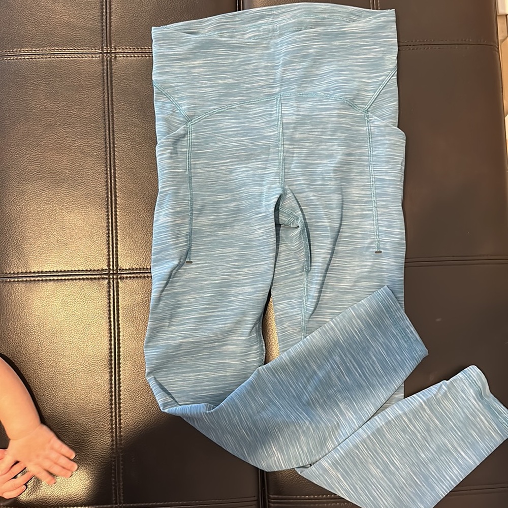 Lululemon WunderTight Size 6